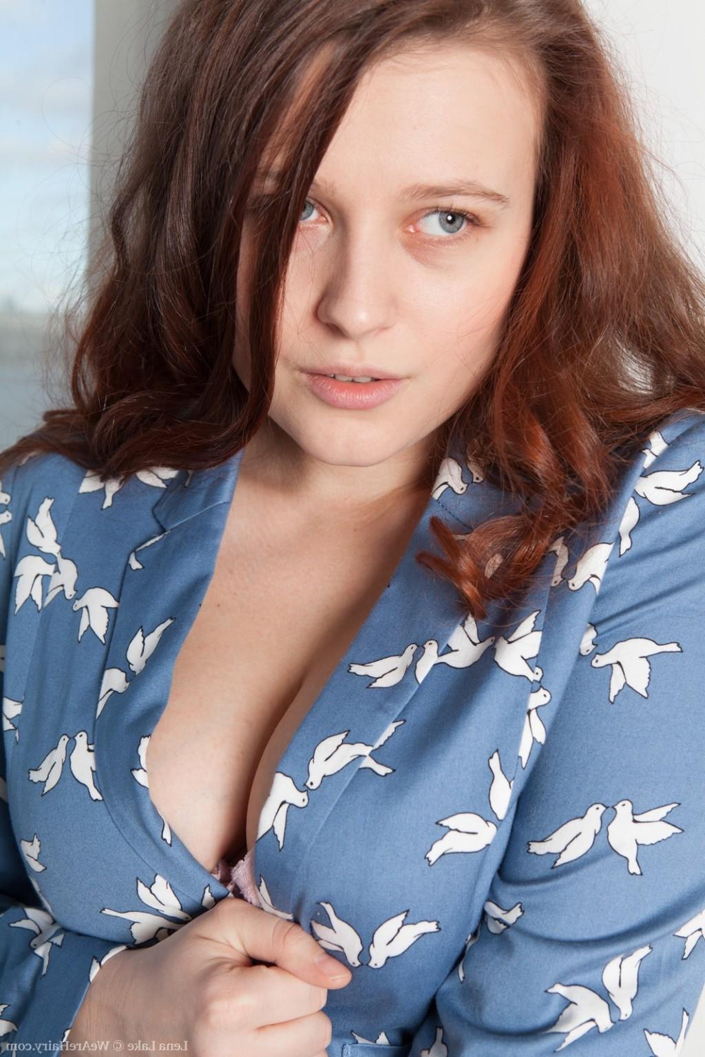 16P Lena Lake strips naked by her window looking hot