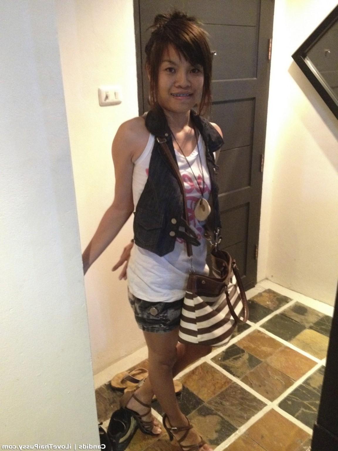 25P Hot Thai Milf ass fucked by a sex tourist horny asian old lady