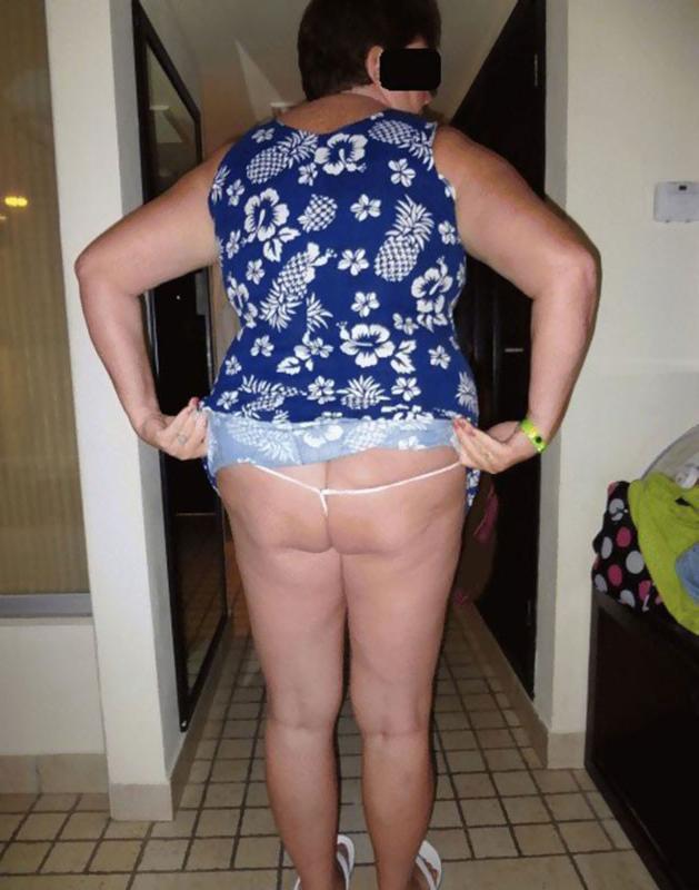 10P plumper mature flashing