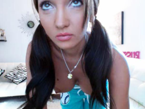 16P Amateur Russian Coed With Big Fake Tits On Webcam