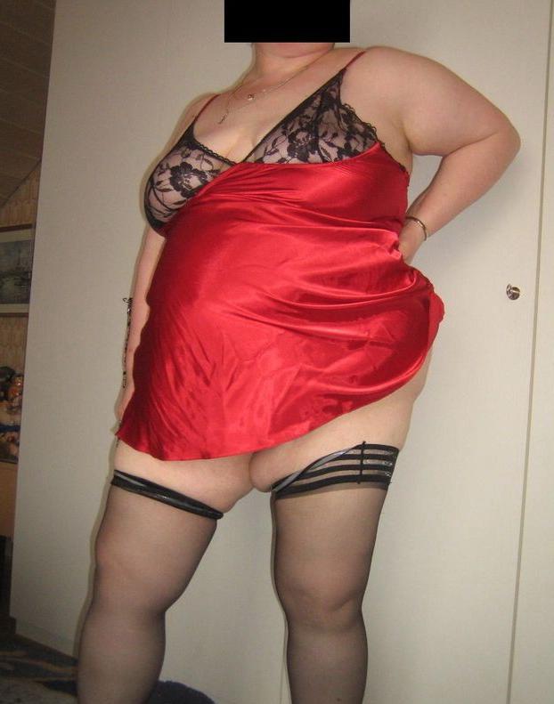 16P BIG FAT MATURE ASS AND PUSSY