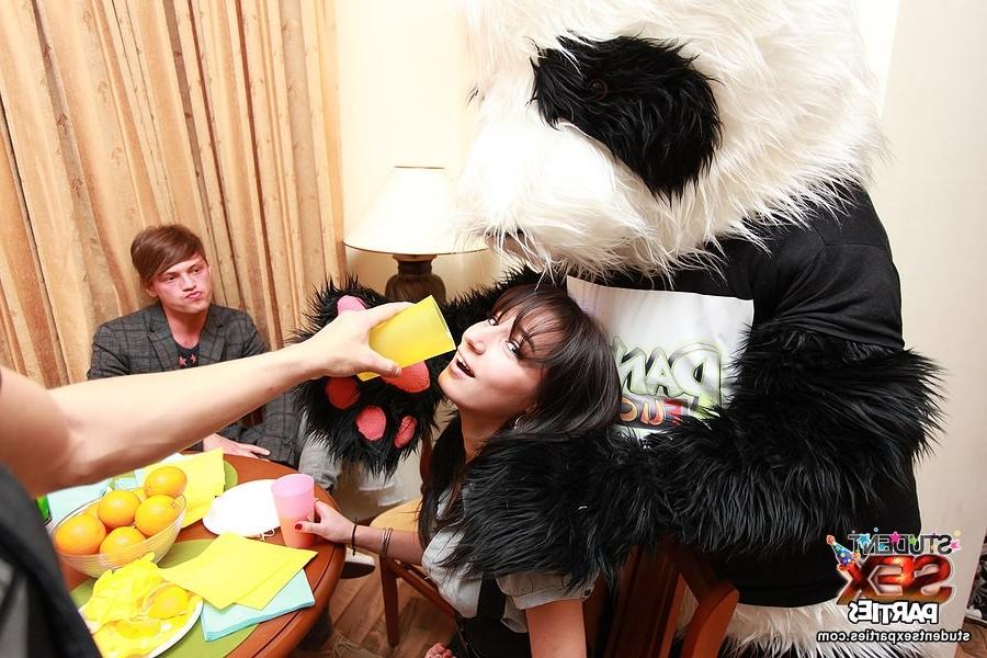 8P Orgy with drunk party girls