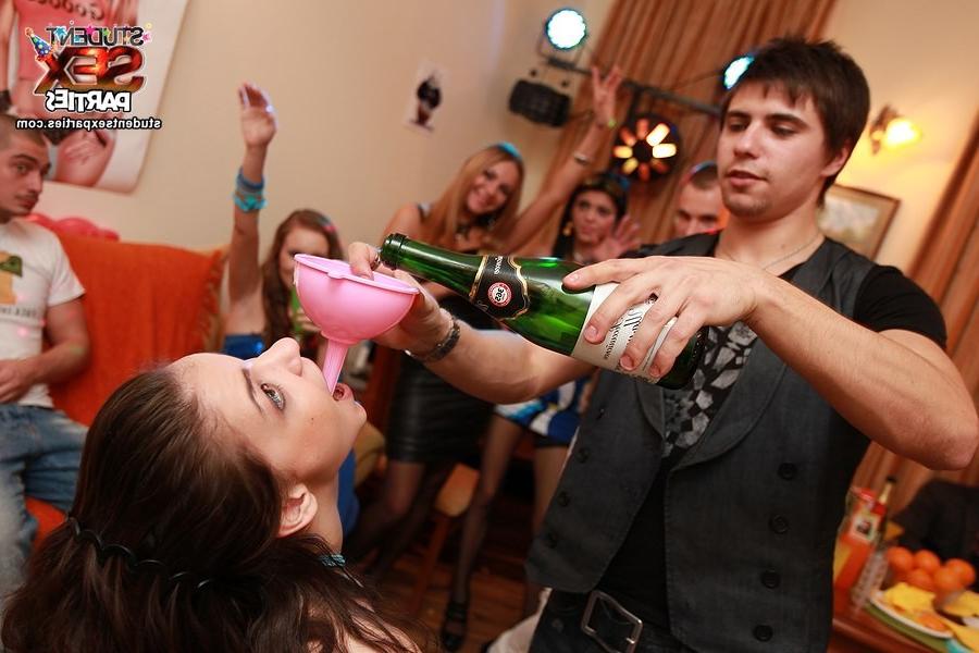 8P Orgy with drunk party girls