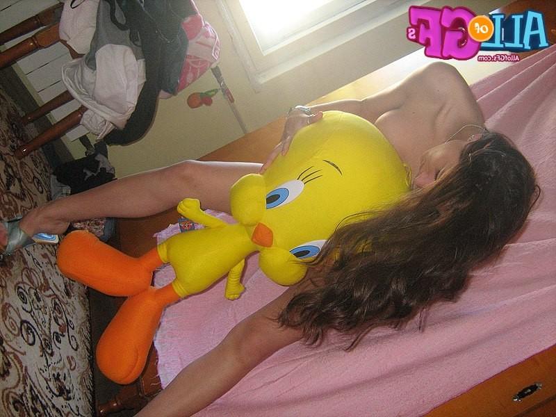 12P Girlfriend lesbo seducing other gal