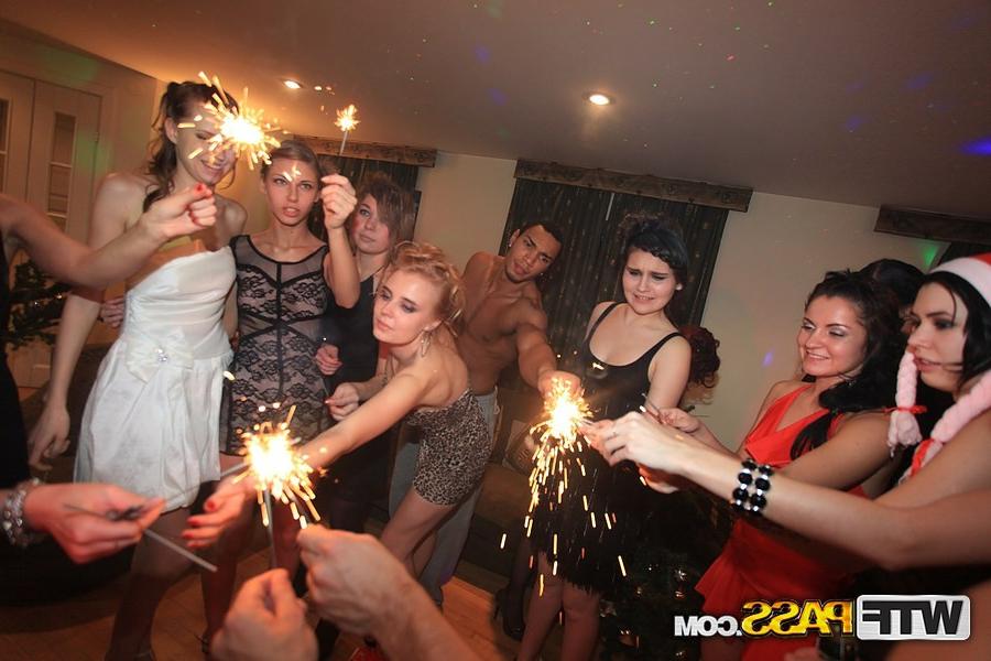 16P Hot university girls seduce boys
