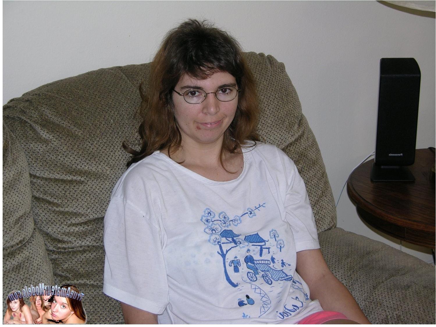 10P Mature Amateur Librarian Woman Spreads Pussy And Hairy Butthole
