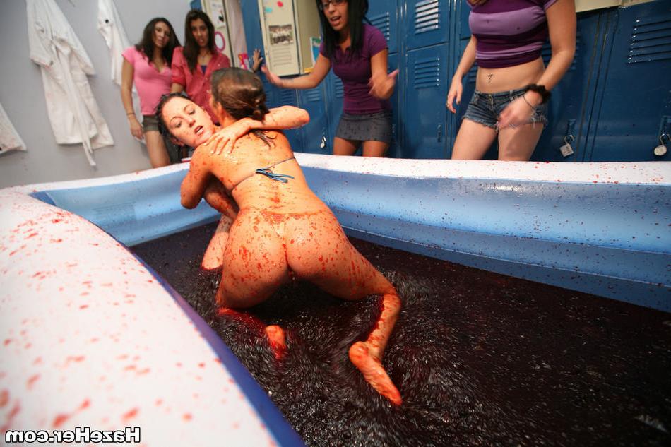 15P Amateur college freshmen lesbians jello wrestling