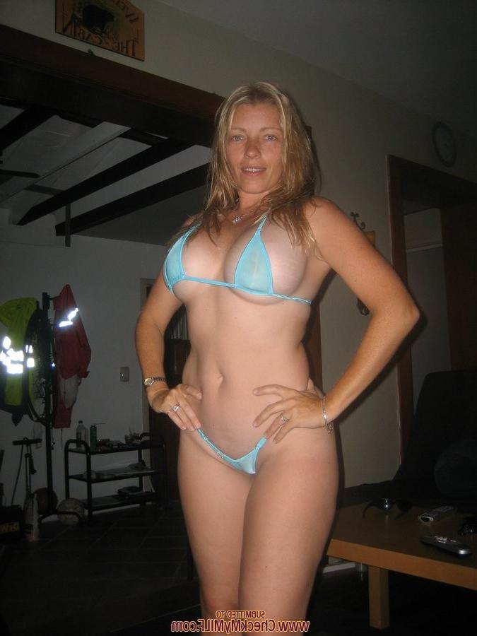 15P Busty milf girlfriend sucks cock