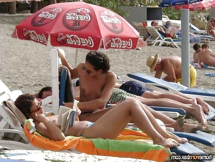 22P Voyeur beach pics