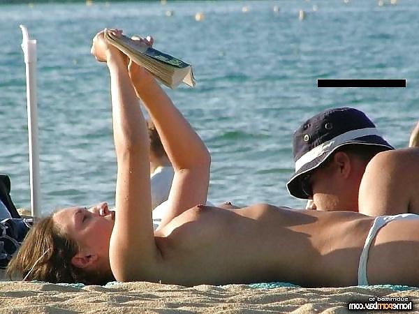 22P Voyeur beach pics