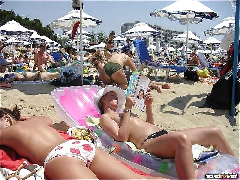 22P Voyeur beach pics