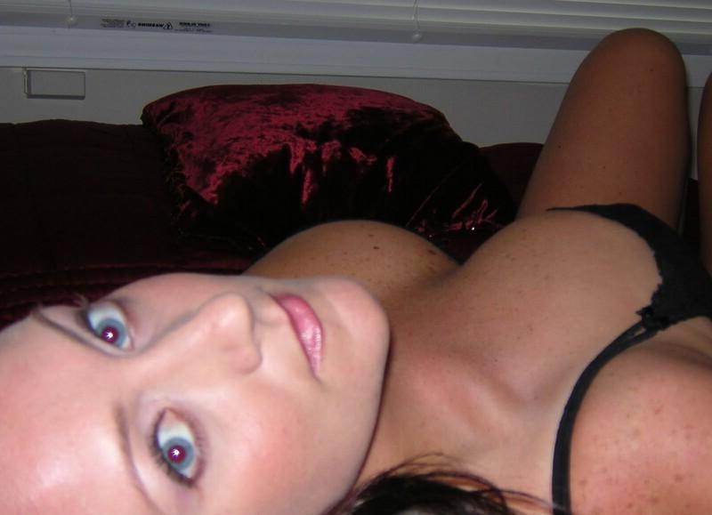 12P Lovely girlfriends secret pictures