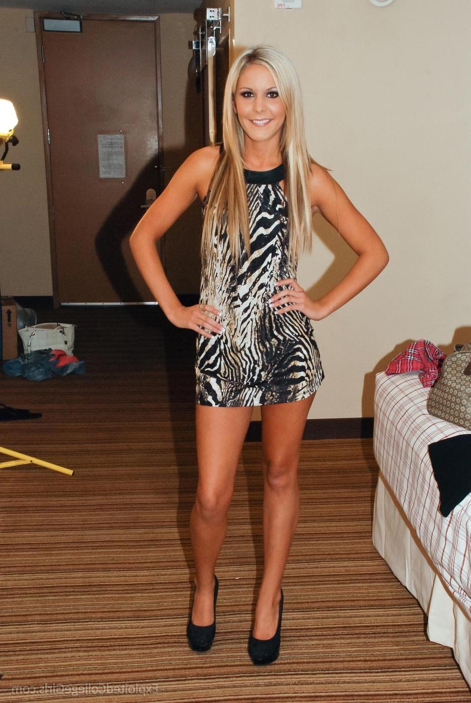 16P Amateur college coed exploited