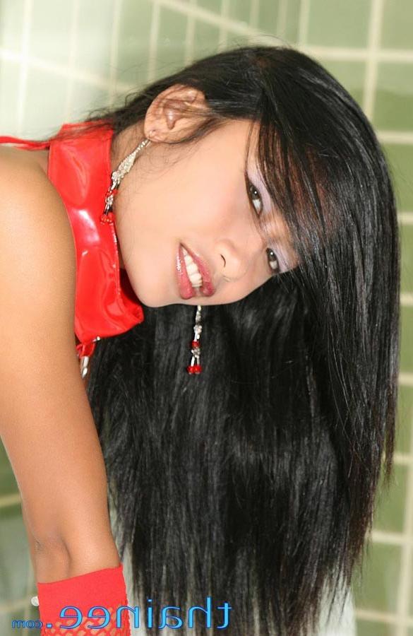 15P Thainee is hot in and out of her red hot leather bikini