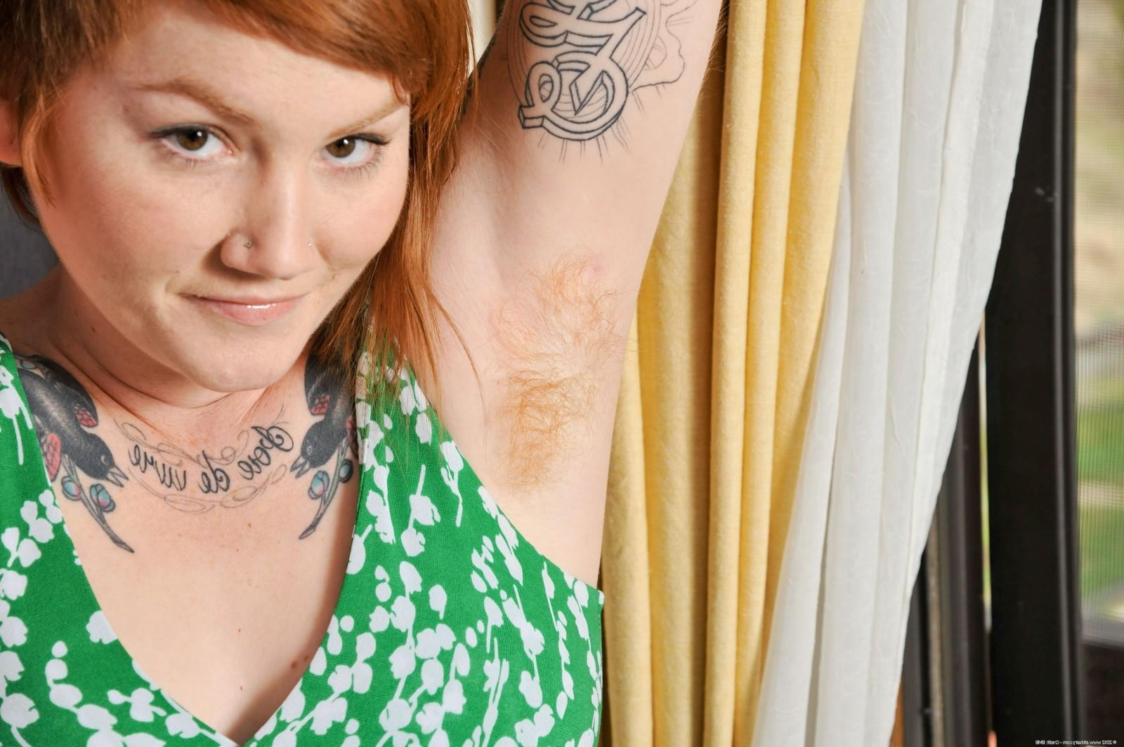 15P Redhead hairy amateur teen Nico Kelley spread