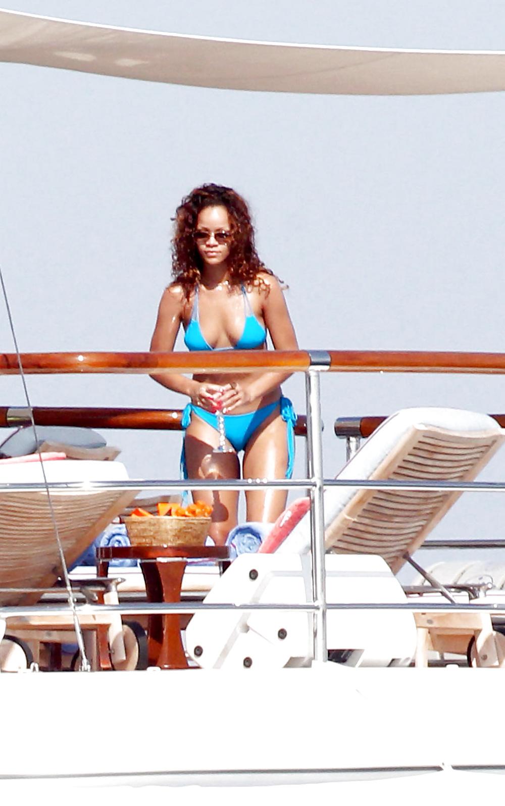12P Rihanna BIKINI on yacht in St Tropez 