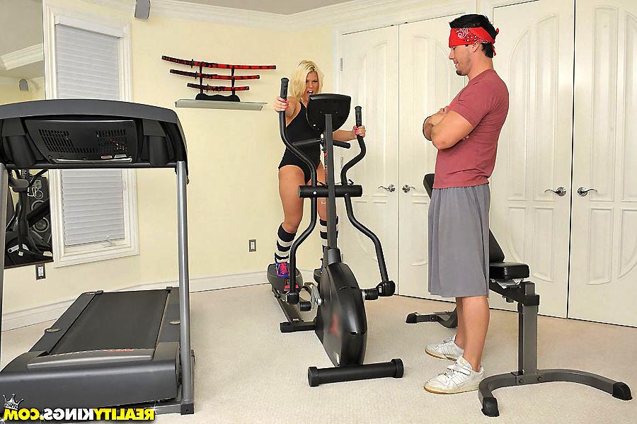 12P Check out this hot big bush porn star get her pussy worked out on the gym floor 