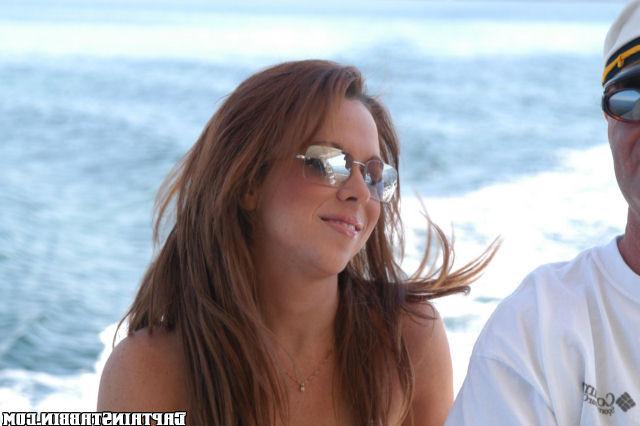 15P Big tits babe shawna handling two cocks in the yacht