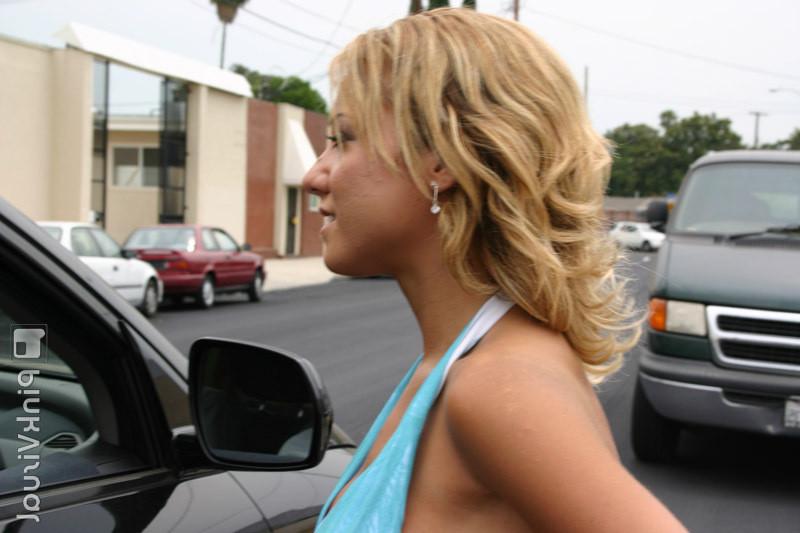 16P Hot blonde babe in double penetration
