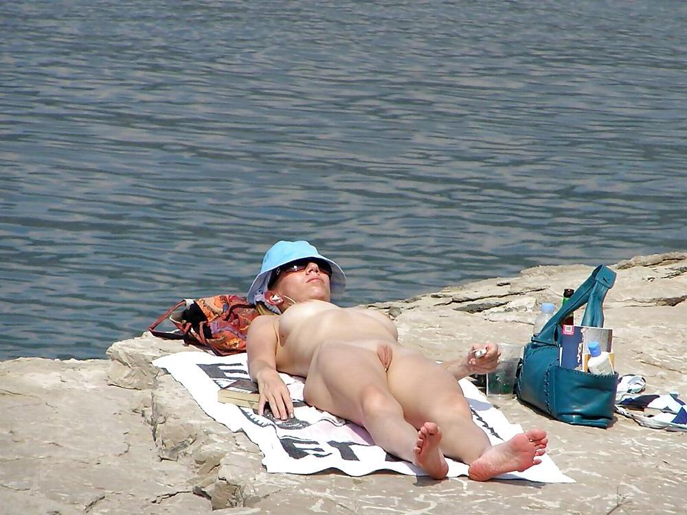 10P Nude beach babes 3