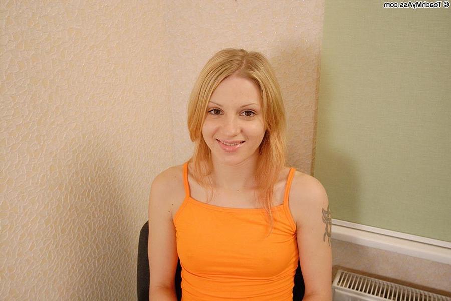 17P Young nasty blonde coed enjoys her first real anal sex lesson