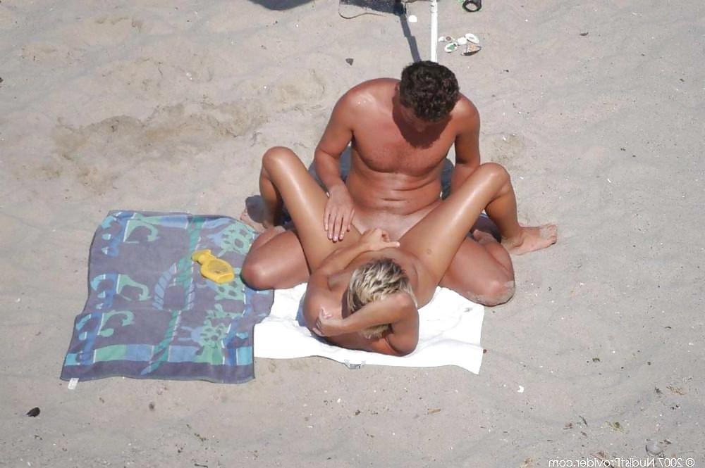 15P Beach sex 3