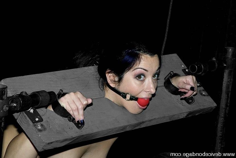 15P Gaged Jandi Lin in leather strap bondage getting pussy inserted