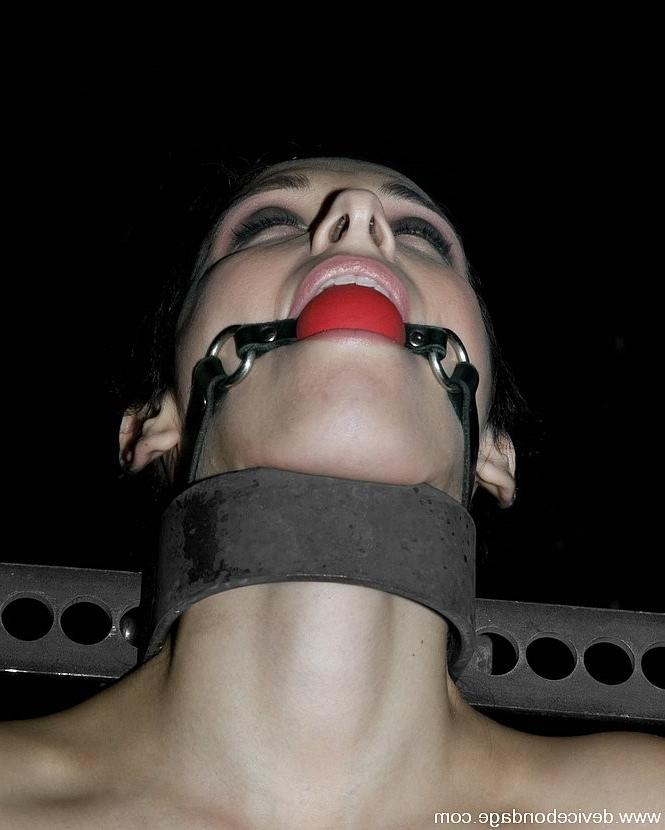 15P Gaged Jandi Lin in leather strap bondage getting pussy inserted