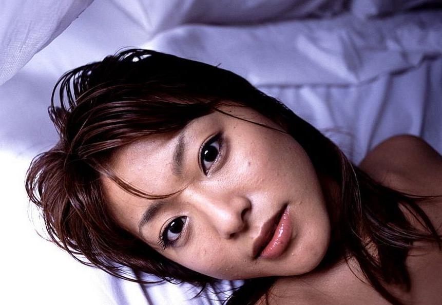 16P Japanese babe Misako posing nude shows hairy pussy