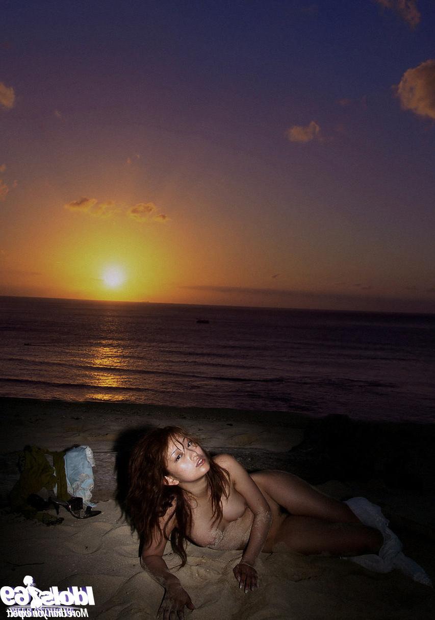 15P Asian pornstar Nao Yoshizaki sexy photos
