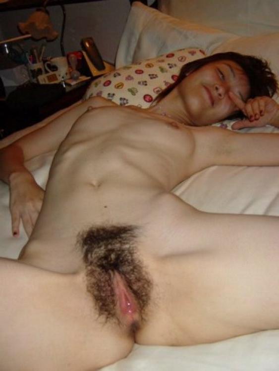 16P Asian coed goes full nude in couch shows squeezable tits