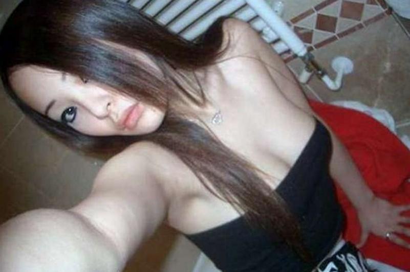 16P Asian coed goes full nude in couch shows squeezable tits