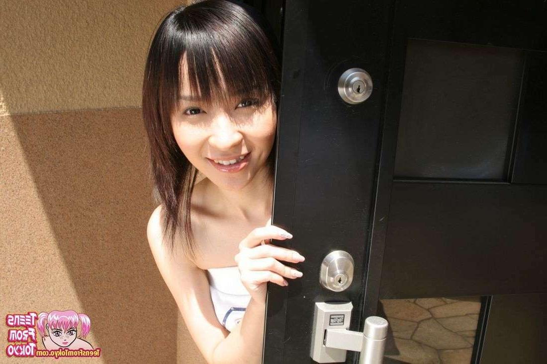 15P Asian teen getting her hairy pussy fucked