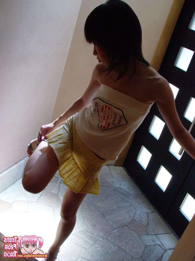 15P Asian teen getting her hairy pussy fucked