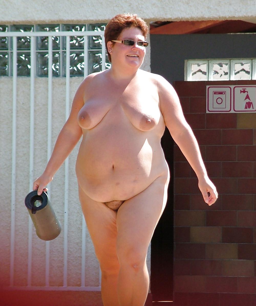 20P Naked beach 187 (Saggy tits special)