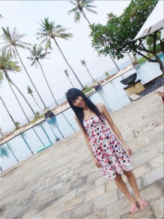 16P Asian coed goes full nude in couch shows squeezable tits