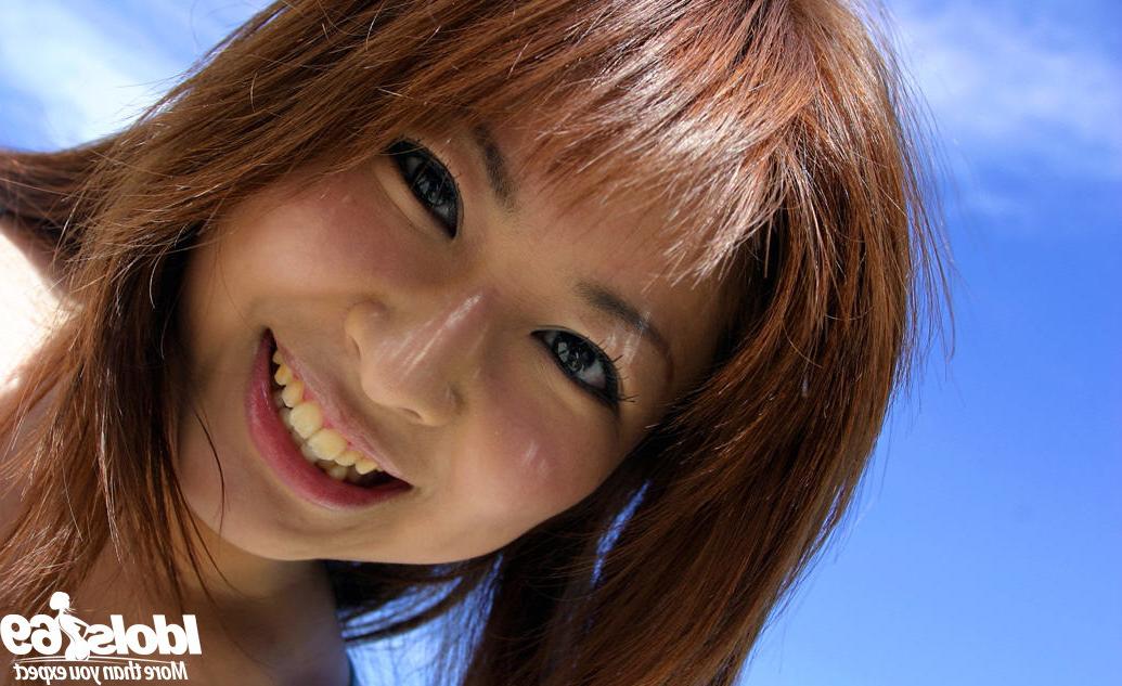 15P Japanese av teen idol Miyu Sygiura on beach
