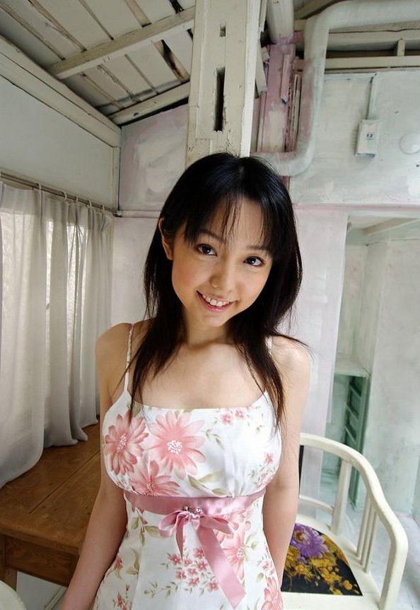 15P Yui Hasumi asian teen model shows off tits and hairy pussy