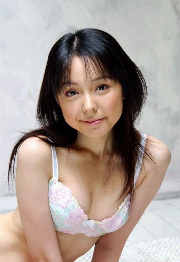 15P Yui Hasumi asian teen model shows off tits and hairy pussy