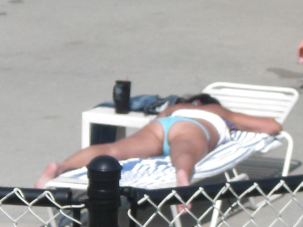 24P MILF Leslie From SmutDates.com