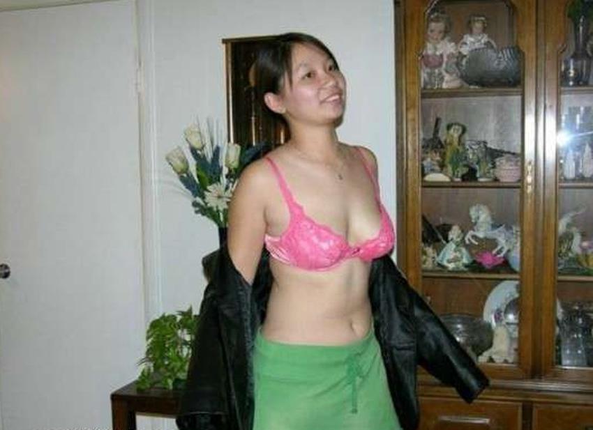 16P Asian coed goes full nude in couch shows squeezable tits
