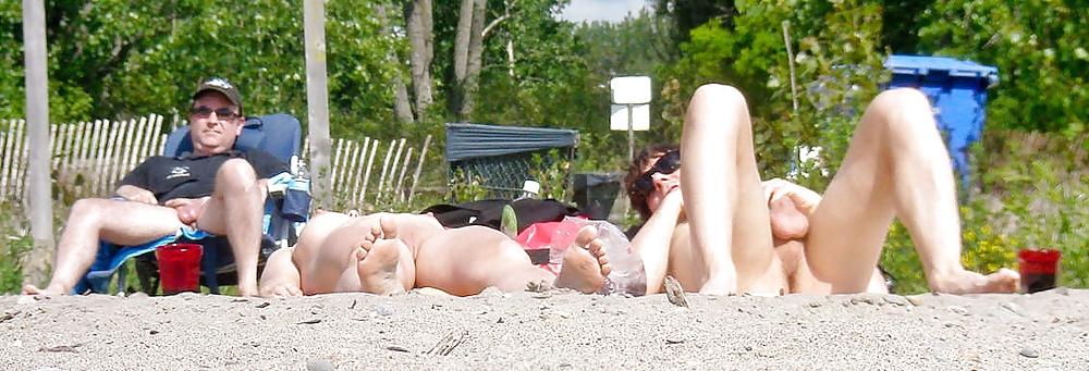 17P Nudist Beach Couples 