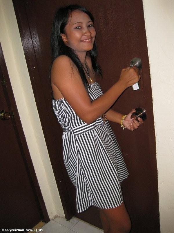 15P Filthy Thai Hookers Love Deep Penetrating Anal Sex