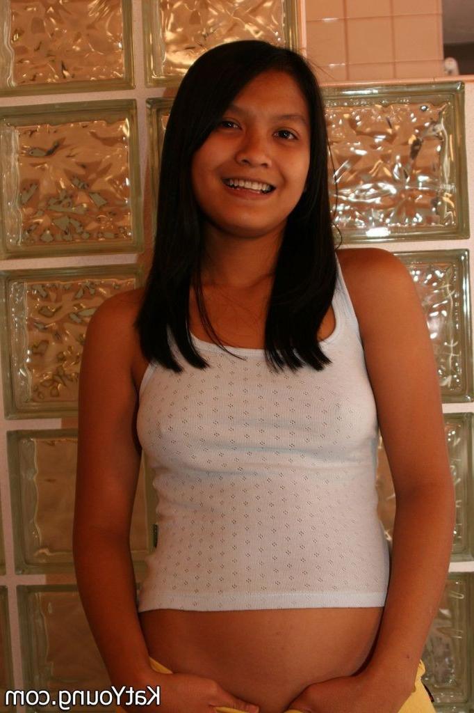 16P Kat Young :: Lovely asian girl posing and stripping with no shame