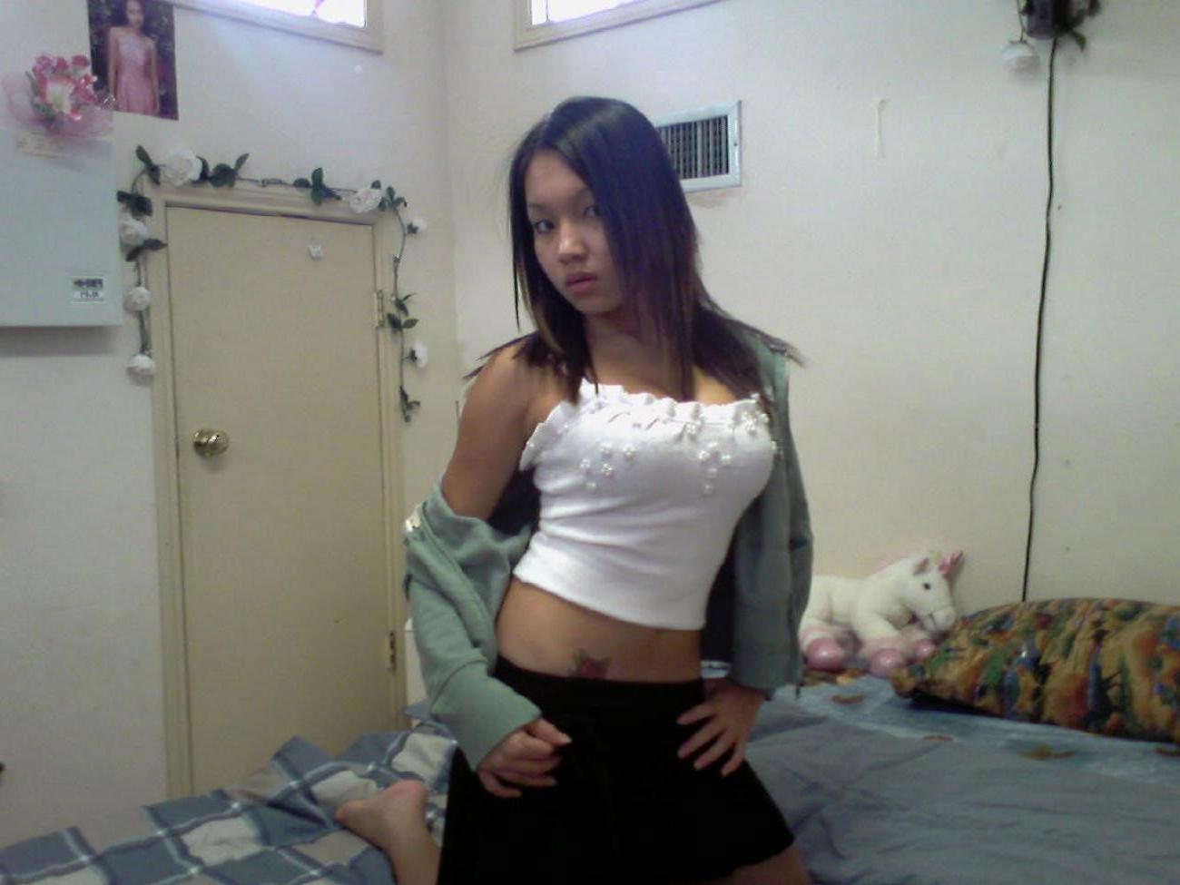 16P Mix of young and wild Asian teen cock suckers only for you
