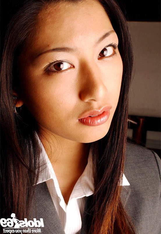 15P Sexy japanese business woman stripping