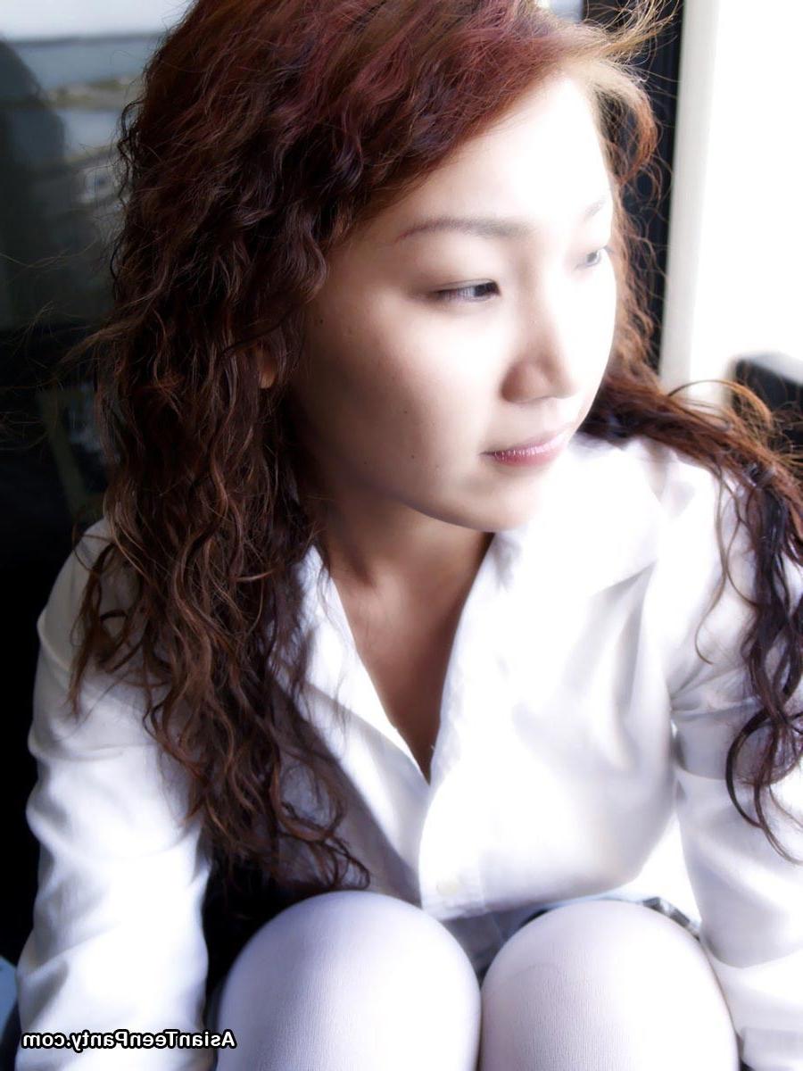 16P asian schoolgirl