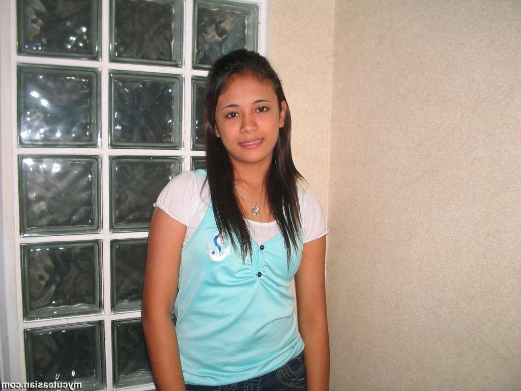 16P Shy Filipino coed shows her tight asian pussy
