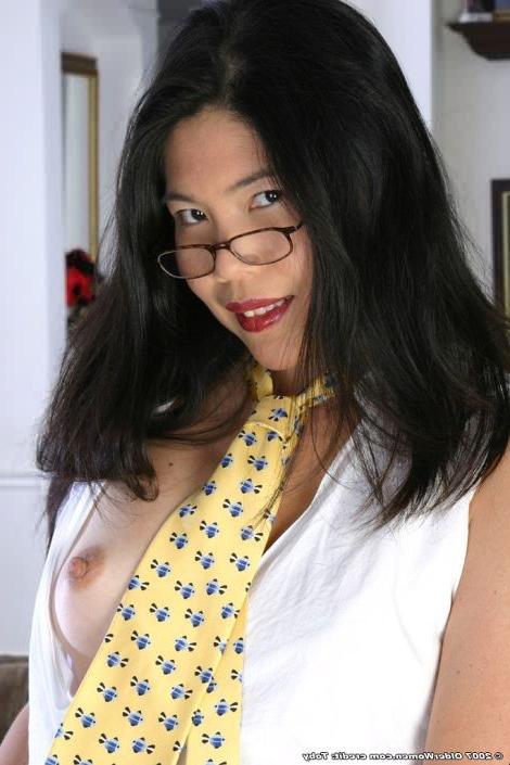 16P Cute Older Asian Secretary Stripping at the Office