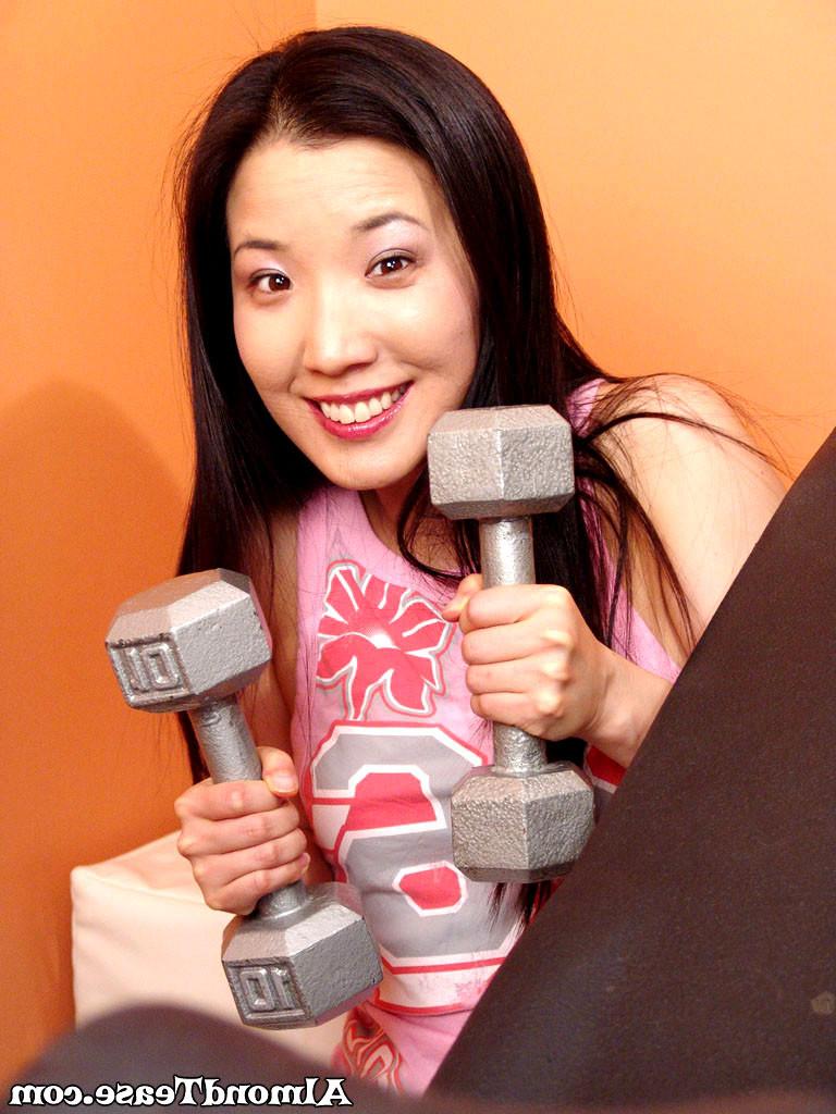 15P Asian fingers her creamy wet pussy after a workout